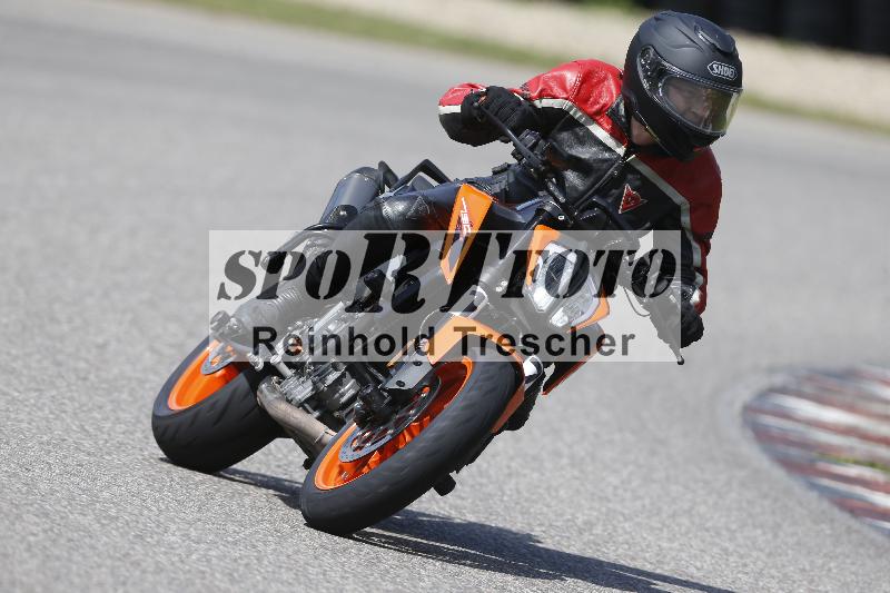 /Archiv-2025/09 22.04.2025 Cornu Master School ADR/gruen-vert/17